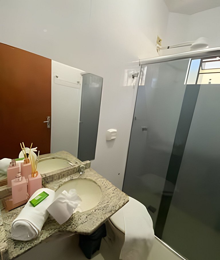 2 quarto 4 hospede e ar condiconado