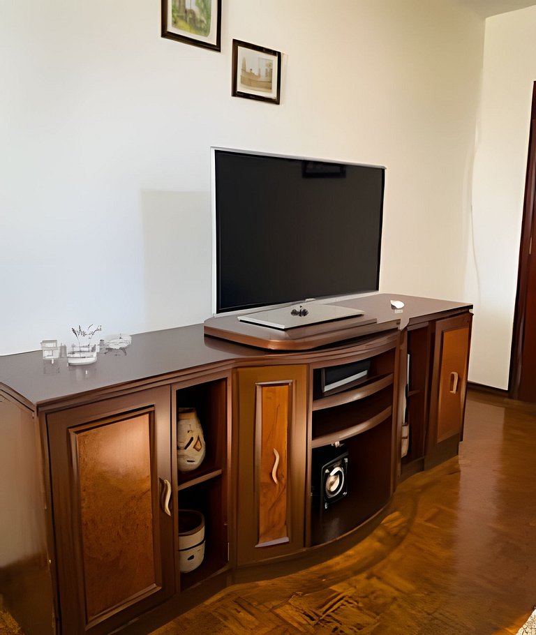 Casa com 3 suite 1qto piscina  AR para 10 hóspedes