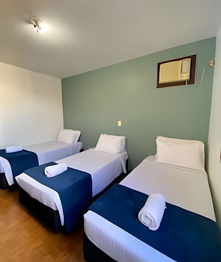 Casa com 3 suite 1qto piscina  AR para 10 hóspedes