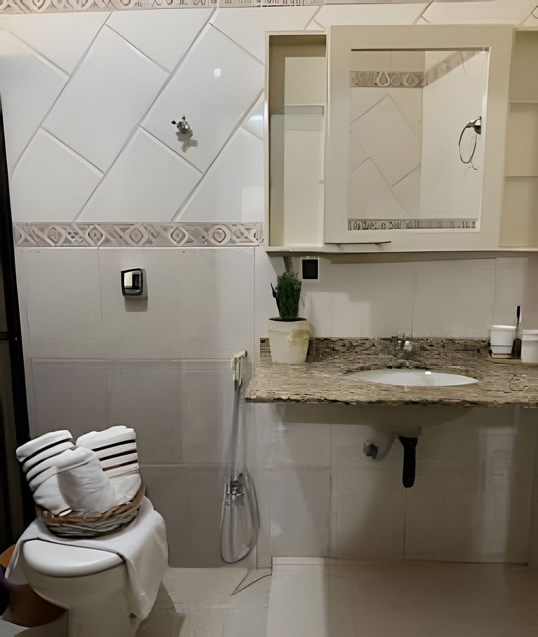 Casa com 3 suite 1qto piscina  AR para 10 hóspedes