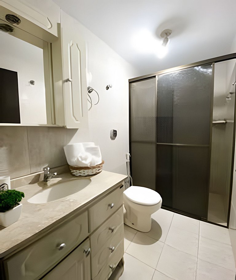 Casa com 3 suite 1qto piscina  AR para 10 hóspedes