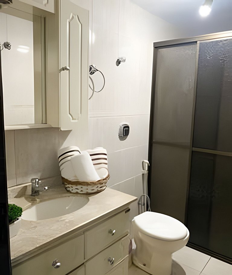 Casa com 3 suite 1qto piscina  AR para 10 hóspedes