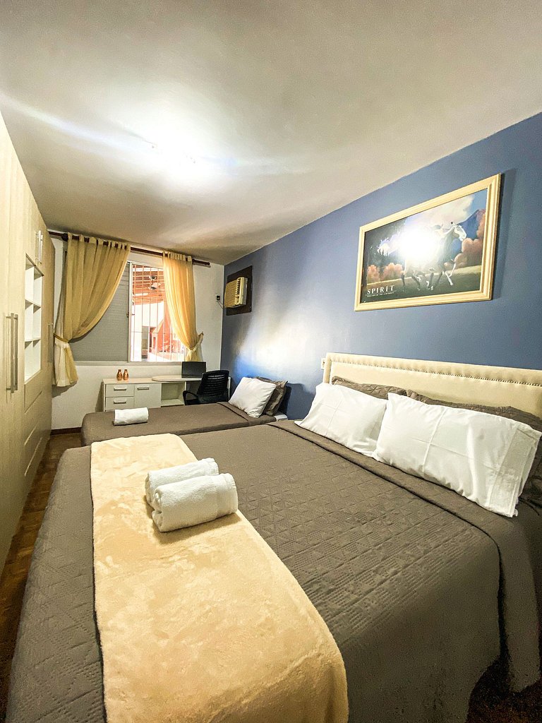 Casa com 3 suite 1qto piscina  AR para 10 hóspedes
