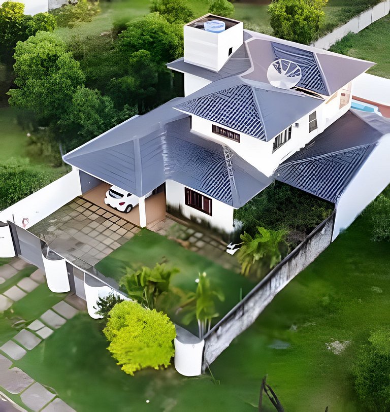 Casa Ampla com piscina para até 16 hospedes