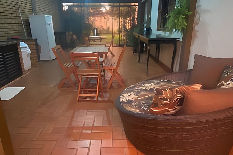 Casa Ampla com piscina para até 16 hospedes