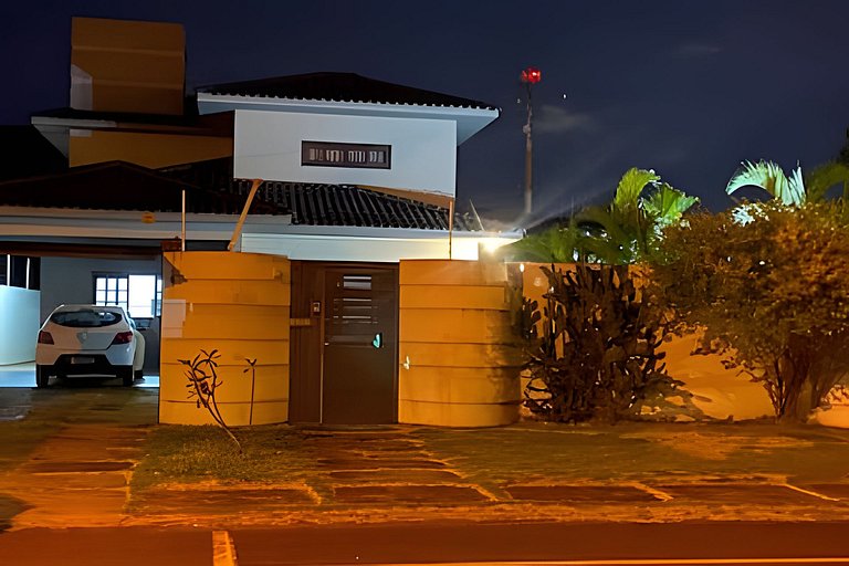 Casa Ampla com piscina para até 16 hospedes