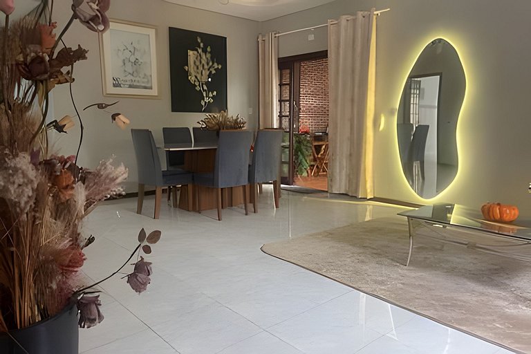 Casa Ampla com piscina para até 16 hospedes
