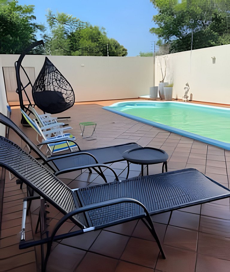 Casa Ampla com piscina para até 16 hospedes