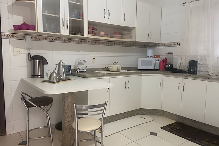 Casa Ampla com piscina para até 16 hospedes