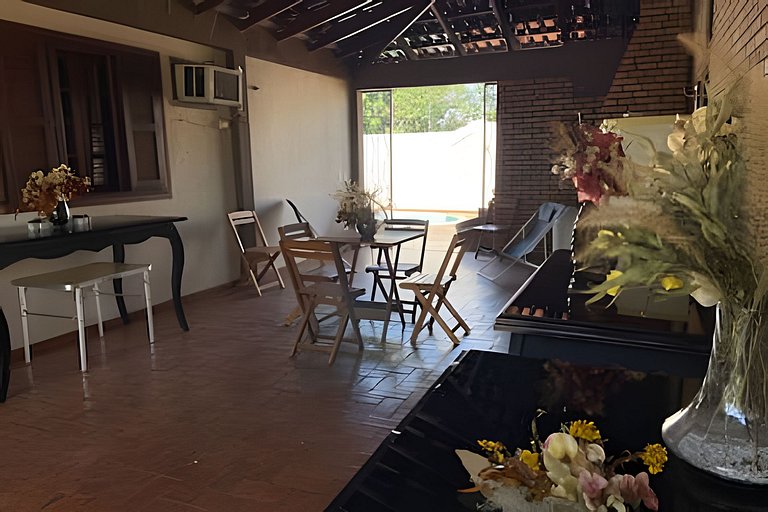 Casa Ampla com piscina para até 16 hospedes