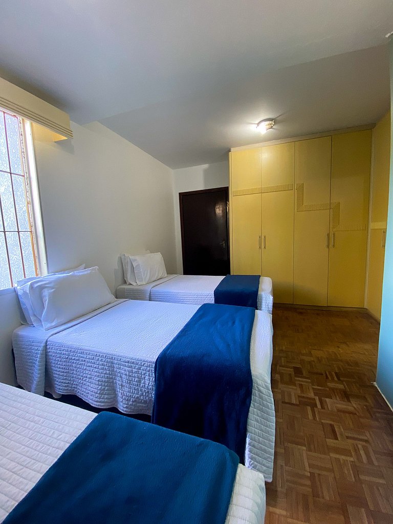 Casa com 3 suite 1qto piscina  AR para 10 hóspedes