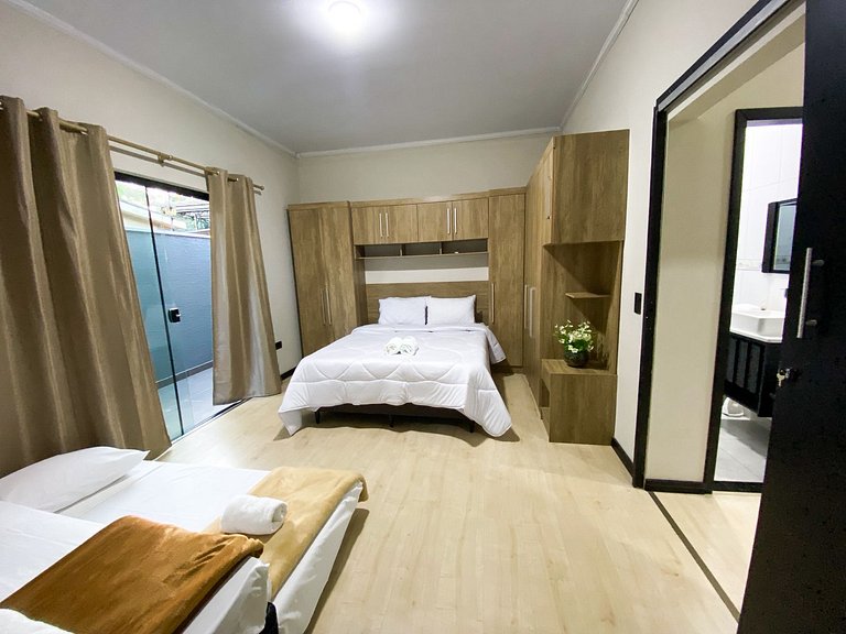 Casa com piscina região Centro pra 8 hóspedes
