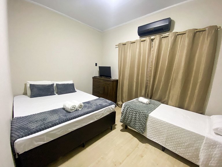 Casa com piscina região Centro pra 8 hóspedes
