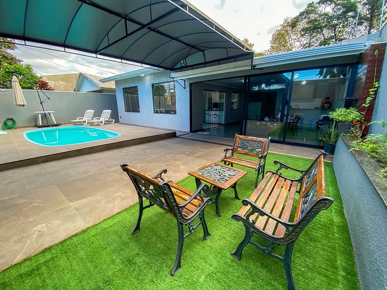 Casa com piscina região Centro pra 8 hóspedes