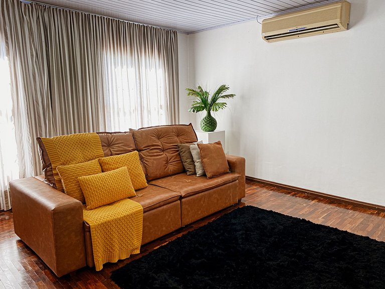 Casa Ampla p/ 11 hospede /Ar /Churrasqueira