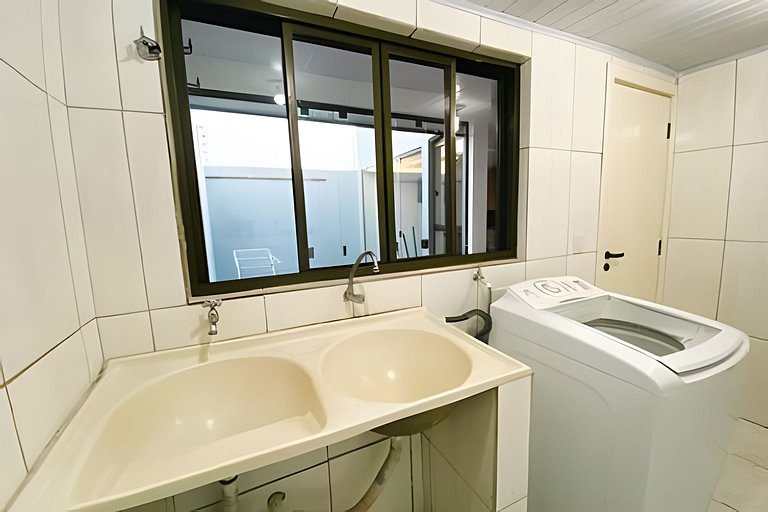 Sobrado 3 Quartos e Ar-Condicionado até 8 Pessoas