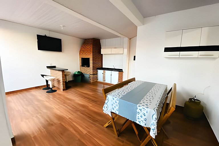 Sobrado 3 Quartos e Ar-Condicionado até 8 Pessoas