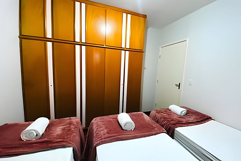 Sobrado 3 Quartos e Ar-Condicionado até 8 Pessoas