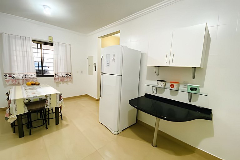 Sobrado 3 Quartos e Ar-Condicionado até 8 Pessoas