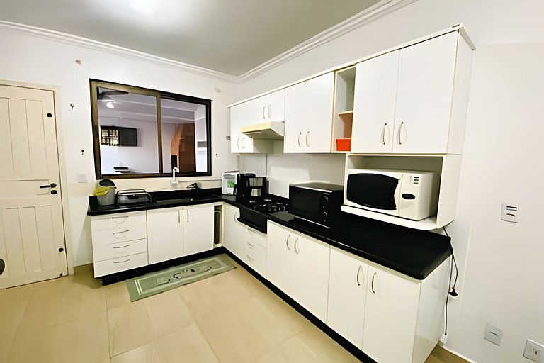 Sobrado 3 Quartos e Ar-Condicionado até 8 Pessoas