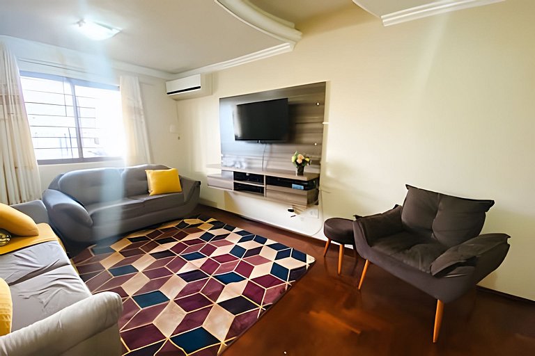 Sobrado 3 Quartos e Ar-Condicionado até 8 Pessoas