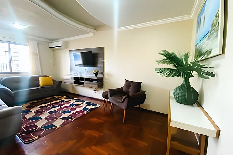 Sobrado 3 Quartos e Ar-Condicionado até 8 Pessoas