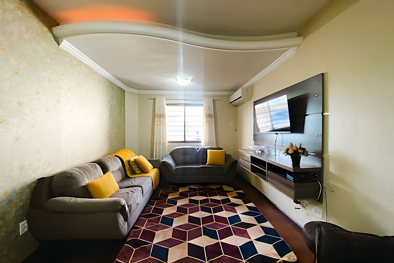 Sobrado 3 Quartos e Ar-Condicionado até 8 Pessoas