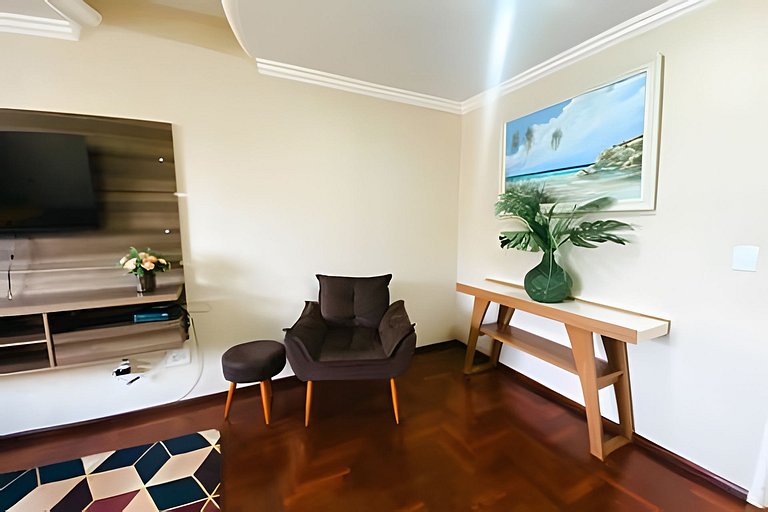 Sobrado 3 Quartos e Ar-Condicionado até 8 Pessoas