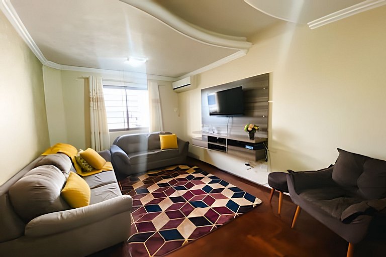 Sobrado 3 Quartos e Ar-Condicionado até 8 Pessoas