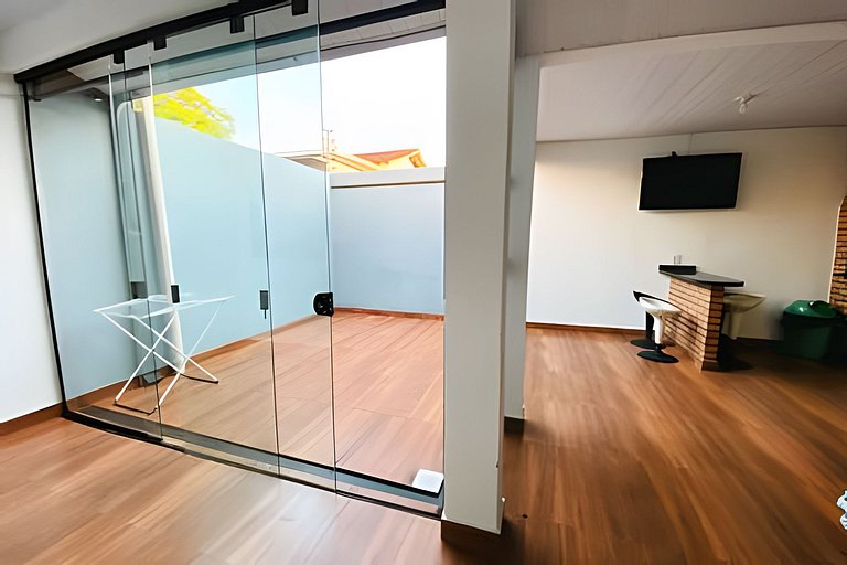 Sobrado 3 Quartos e Ar-Condicionado até 8 Pessoas