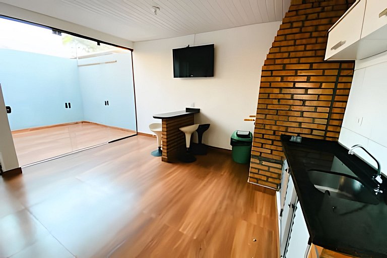 Sobrado 3 Quartos e Ar-Condicionado até 8 Pessoas