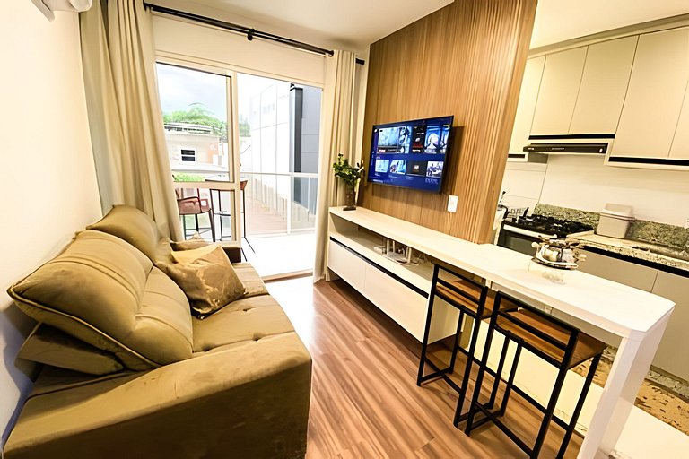 Apto  com Piscina e Jacuzzi: 2 Quartos, 5 Pessoas