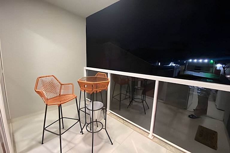 Apto  com Piscina e Jacuzzi: 2 Quartos, 5 Pessoas