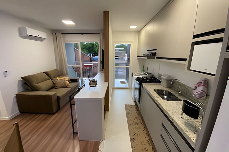 Apto  com Piscina e Jacuzzi: 2 Quartos, 5 Pessoas