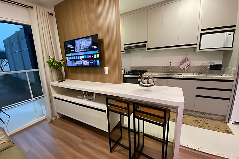 Apto  com Piscina e Jacuzzi: 2 Quartos, 5 Pessoas