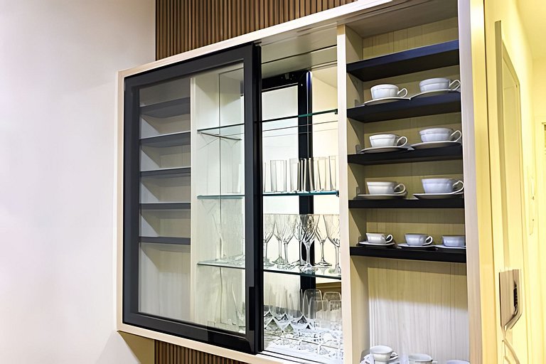 Apto  com Piscina e Jacuzzi: 2 Quartos, 5 Pessoas