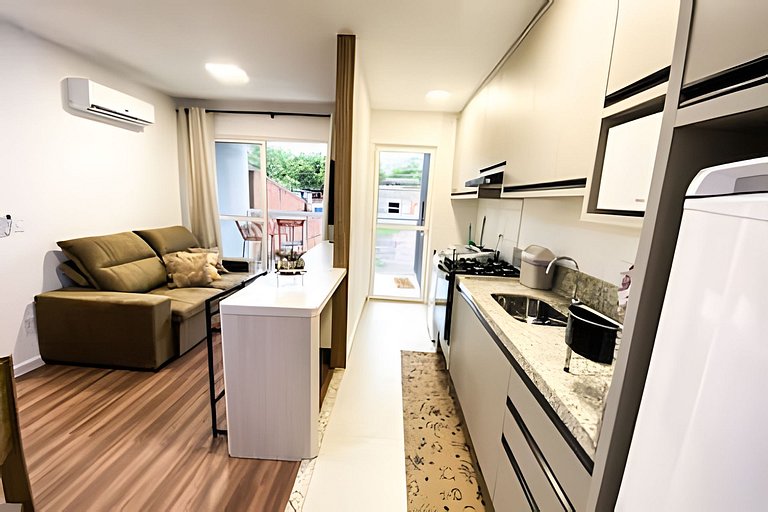 Apto  com Piscina e Jacuzzi: 2 Quartos, 5 Pessoas