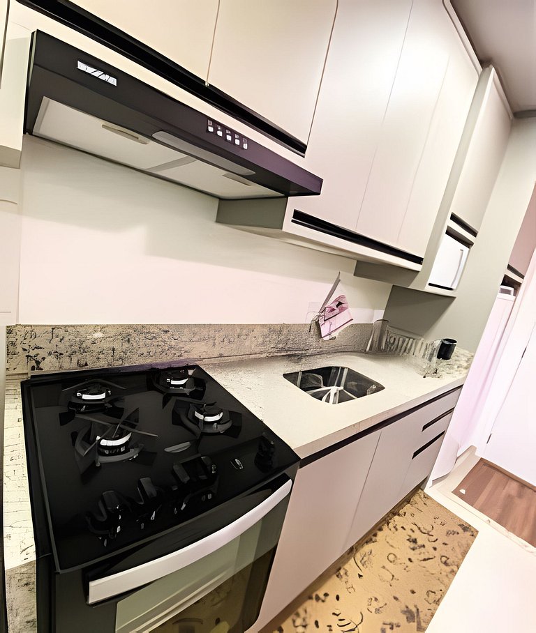 Apto  com Piscina e Jacuzzi: 2 Quartos, 5 Pessoas