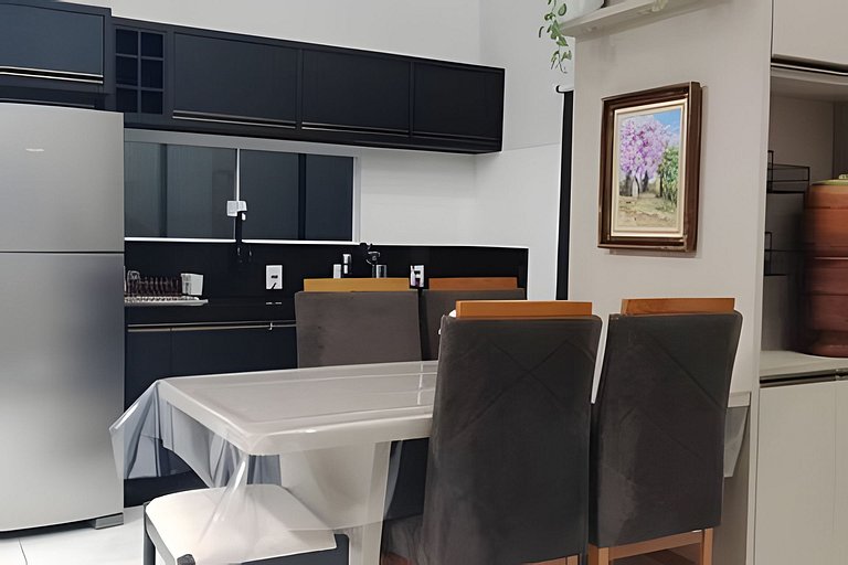 Sobrado p 5 Pess. perto de Marco Três Fronteiras