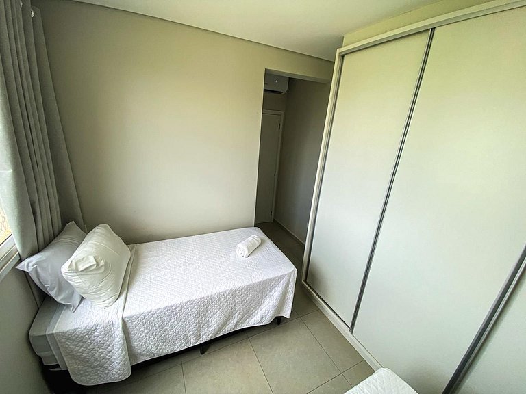 Apto 3 Quartos com Sacada no Centro de Foz