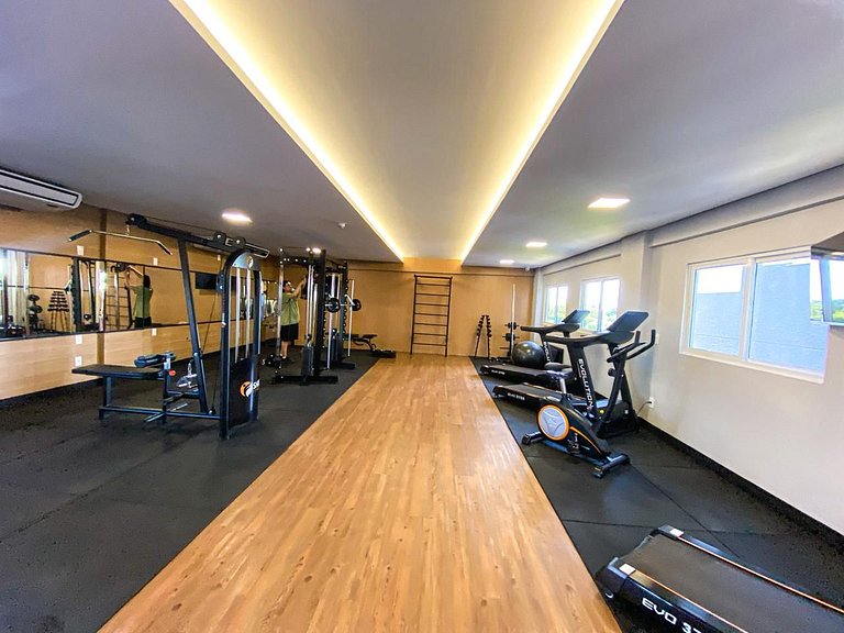 Apto com Piscina de Borda Infinita para 5 pessoas