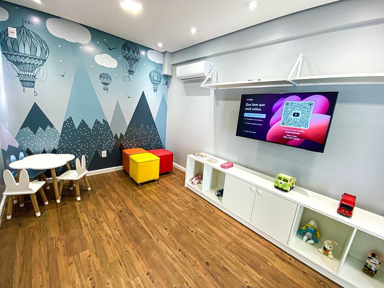 Apto com Piscina de Borda Infinita para 5 pessoas