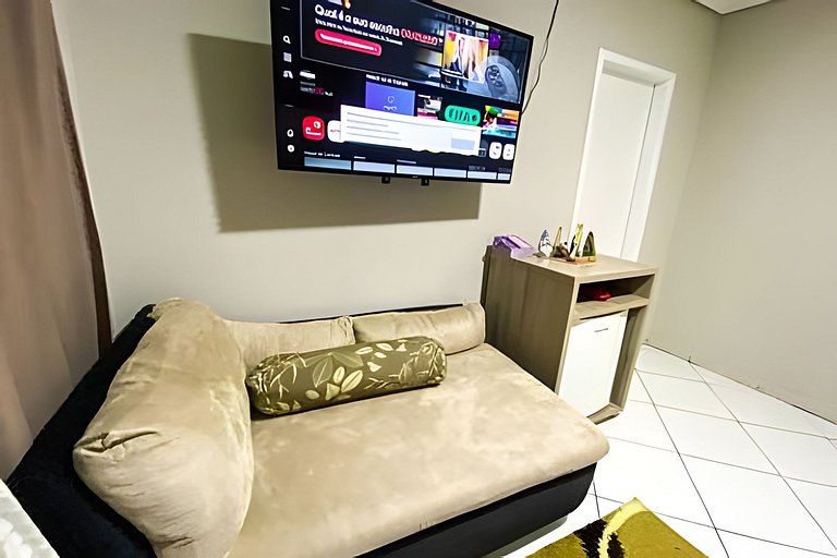 Casa Familiar com Piscina – 1 Suíte e 2 Quartos