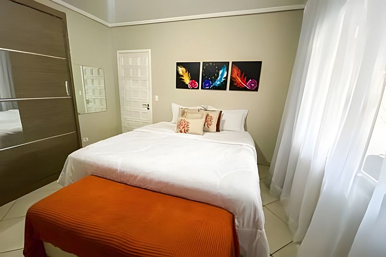 Casa Familiar com Piscina – 1 Suíte e 2 Quartos