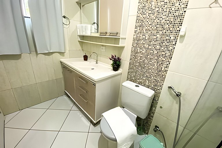 Casa Familiar com Piscina – 1 Suíte e 2 Quartos