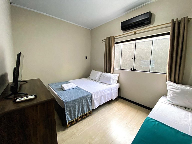 Linda casa com piscina prox. Centro