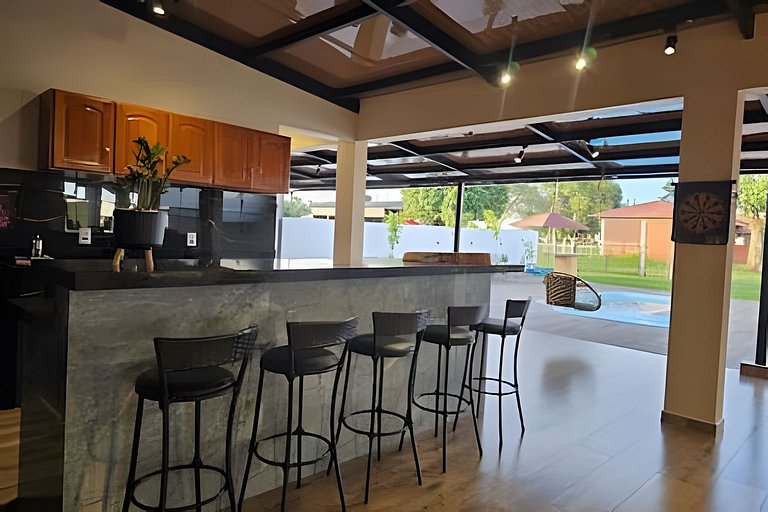 Chalé  cataratas 4 qtos-piscina aquecida-gourmet