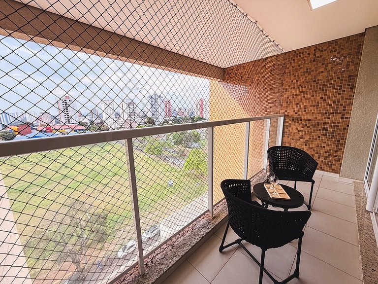 Apto 3 Quartos com Sacada no Centro de Foz