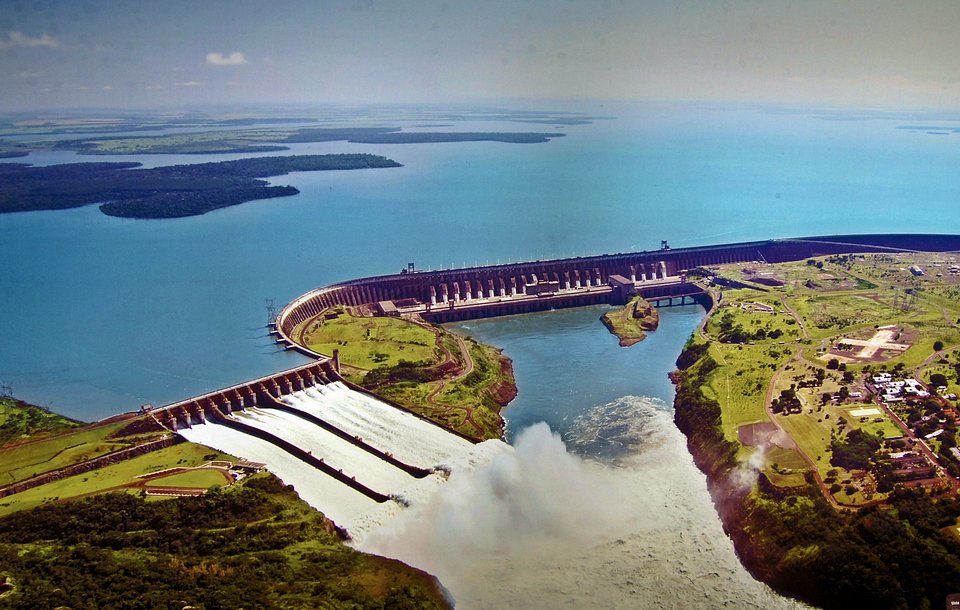 Itaipu Binacional: Uma Maravilha da Engenharia e Sustentabilidade